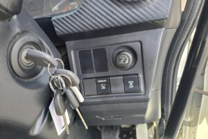 サムネイル: 令和２年　日野　レンジャー　４トンダンプ　コボレーン付　荷台塗装済！（車検1年付）