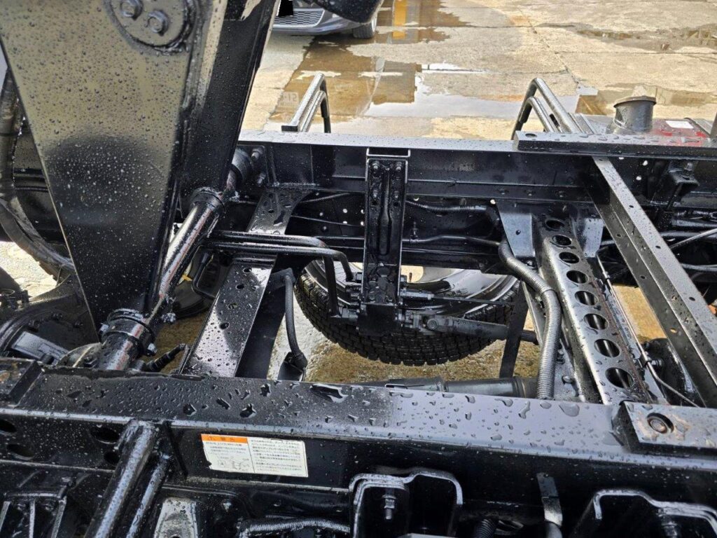 令和２年　日野　レンジャー　４トンダンプ　コボレーン付　荷台塗装済！（車検1年付）