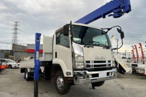 サムネイル: 平成23年　いすゞ　フォワード　４トン段クレーンロングジャッキ　フックイン・ラジコン付（車検令和8年7月）