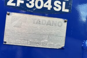 サムネイル: 平成23年　いすゞ　フォワード　４トン段クレーンロングジャッキ　フックイン・ラジコン付（車検令和8年7月）