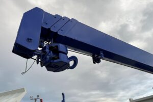 サムネイル: 平成23年　いすゞ　フォワード　４トン段クレーンロングジャッキ　フックイン・ラジコン付（車検令和8年7月）