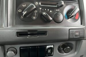サムネイル: 平成23年　いすゞ　フォワード　４トン段クレーンロングジャッキ　フックイン・ラジコン付（車検令和8年7月）