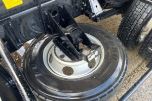 サムネイル: 平成29年　日野　レンジャー　４トンダンプ　電動コボレーン付・全塗装済！（車検1年付）