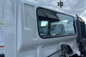 サムネイル: 平成29年　日野　レンジャー　４トンダンプ　電動コボレーン付・全塗装済！（車検1年付）