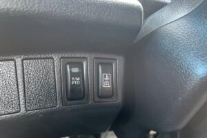 サムネイル: 平成29年　日野　レンジャー　４トンダンプ　電動コボレーン付・全塗装済！（車検1年付）