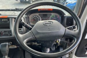 サムネイル: 平成29年　日野　レンジャー　４トンダンプ　電動コボレーン付・全塗装済！（車検1年付）