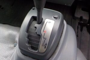 サムネイル: 平成28年　いすゞ　エルフ　3.8トンウィング　ワイドロング・パワーゲート・ラッシング2段（車検1年付）