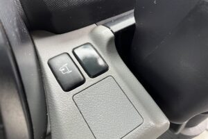 サムネイル: 平成28年 日野 デュトロ　３ｔ アルミバン ロング ４WD（車検令和8年8月）