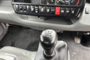 サムネイル: 平成28年 日野 デュトロ　３ｔ アルミバン ロング ４WD