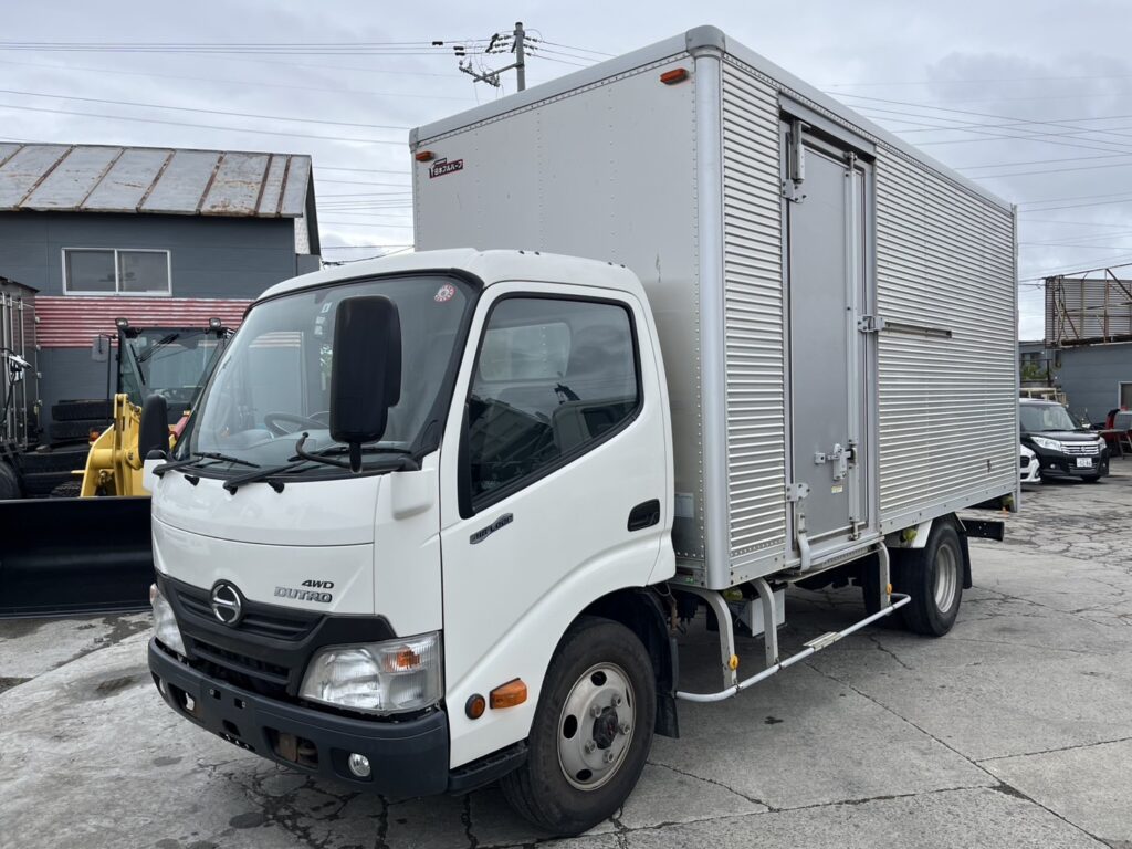 平成28年 日野 デュトロ　３ｔ アルミバン ロング ４WD