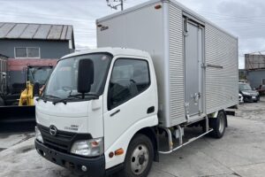 平成28年 日野 デュトロ　３ｔ アルミバン ロング ４WD