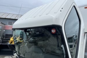 サムネイル: 平成28年 日野 デュトロ　３ｔ アルミバン ロング ４WD