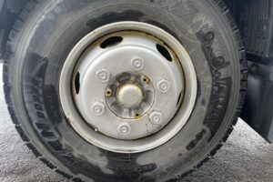 サムネイル: 令和2年　レンジャー4トン4段クレーンロング ラジコン 走行3.7万キロ‼ 車検1年付