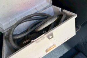 サムネイル: 平成24年　日野　デュトロ　9.9ｍ高所作業車　スチールバケット（車検2年付）