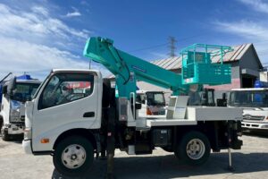 サムネイル: 平成24年　日野　デュトロ　9.9ｍ高所作業車　スチールバケット（車検2年付）
