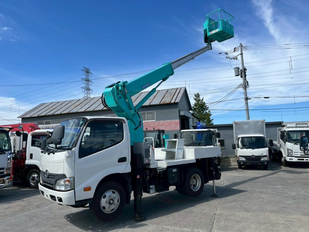 平成24年　日野　デュトロ　9.9ｍ高所作業車　スチールバケット（車検2年付）