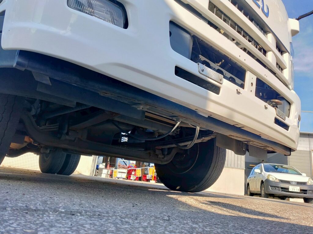 平成26年　いすゞ　フォワード　プレス式パッカー8.2㎥　連続スイッチ・汚泥タンク・バックモニター（車検1年付）