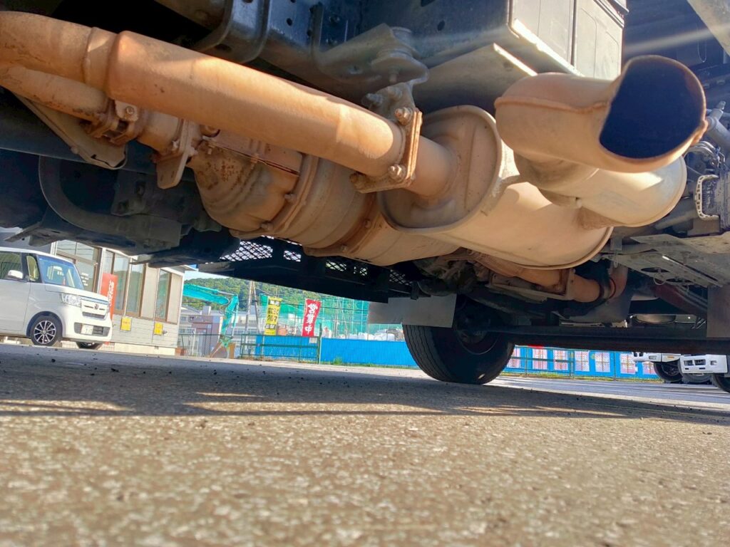 平成26年　いすゞ　フォワード　プレス式パッカー8.2㎥　連続スイッチ・汚泥タンク・バックモニター（車検1年付）