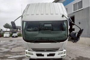 サムネイル: 平成２１年　ファイター　４トン　ハイジャッキセルフ　★ウインチ付　★ベッド付　