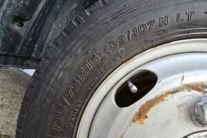 サムネイル: 平成25年 日野 デュトロ2tダンプ　