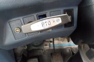 サムネイル: 平成20年　レンジャー 4ｔ4段クレーンロング　★ラジコン★差違いアウトリガー★パラフック★