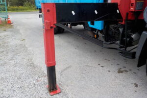 サムネイル: 平成20年　レンジャー 4ｔ4段クレーンロング　★ラジコン★差違いアウトリガー★パラフック★