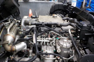 サムネイル: 平成23年　レンジャー 4ｔ4段クレーンロングジャッキ　★ラジコン★フックイン★車検令和8年8月★