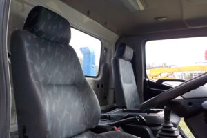 サムネイル: 平成23年　レンジャー 4ｔ4段クレーンロングジャッキ　★ラジコン★フックイン★車検令和8年8月★