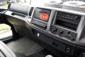 サムネイル: 平成23年　レンジャー 4ｔ4段クレーンロングジャッキ　★ラジコン★フックイン★車検令和8年8月★