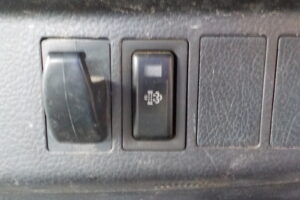 サムネイル: 平成23年　レンジャー 4ｔ4段クレーンロングジャッキ　★ラジコン★フックイン★車検令和8年8月★