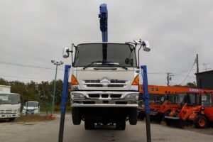 サムネイル: 平成23年　レンジャー 4ｔ4段クレーンロングジャッキ　★ラジコン★フックイン★車検令和8年8月★