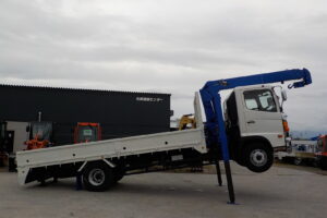 サムネイル: 平成23年　レンジャー 4ｔ4段クレーンロングジャッキ　★ラジコン★フックイン★車検令和8年8月★