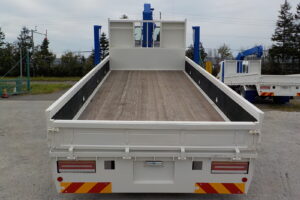 サムネイル: 平成23年　レンジャー 4ｔ4段クレーンロングジャッキ　★ラジコン★フックイン★車検令和8年8月★