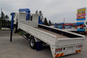 サムネイル: 平成23年　レンジャー 4ｔ4段クレーンロングジャッキ　★ラジコン★フックイン★車検令和8年8月★