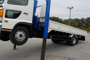 サムネイル: 平成23年　レンジャー 4ｔ4段クレーンロングジャッキ　★ラジコン★フックイン★車検令和8年8月★