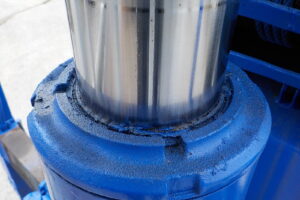 サムネイル: 平成23年　レンジャー 4ｔ4段クレーンロングジャッキ　★ラジコン★フックイン★車検令和8年8月★