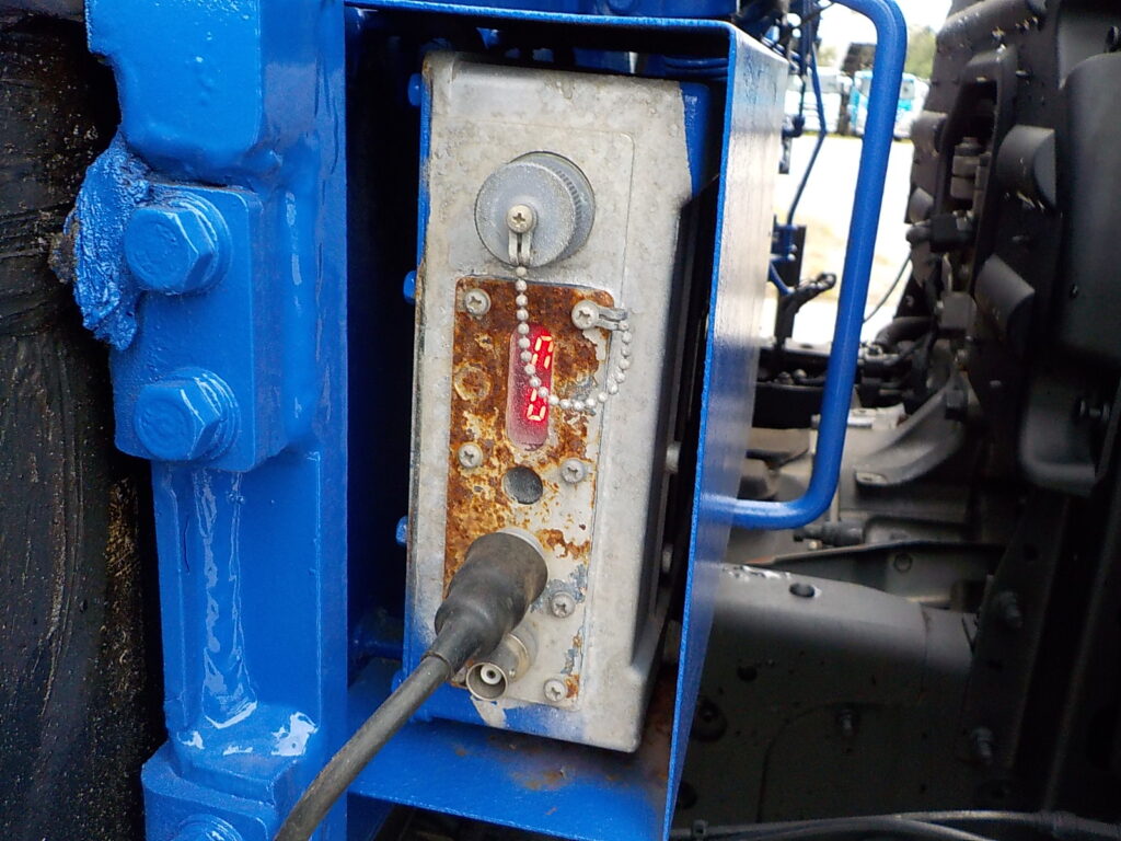 平成23年　レンジャー 4ｔ4段クレーンロングジャッキ　★ラジコン★フックイン★車検令和8年8月★