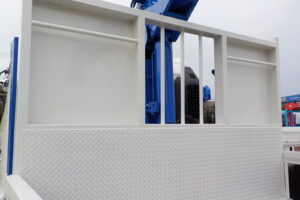 サムネイル: 平成23年　レンジャー 4ｔ4段クレーンロングジャッキ　★ラジコン★フックイン★車検令和8年8月★