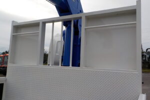 サムネイル: 平成23年　レンジャー 4ｔ4段クレーンロングジャッキ　★ラジコン★フックイン★車検令和8年8月★