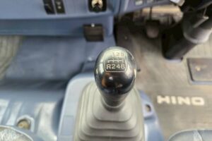 サムネイル: 平成2１年　日野 レンジャー　４トン４段クレーン　フックイン・ラジコン付（車検令和７年１２月）