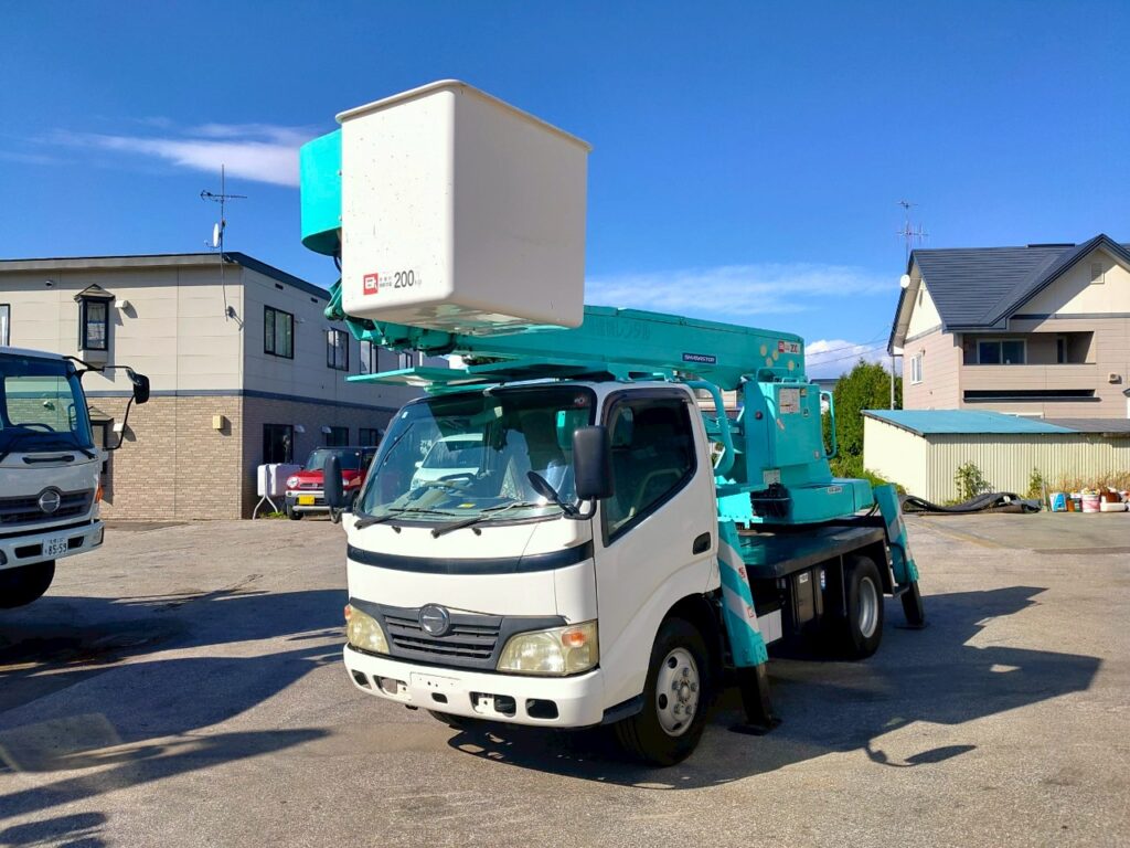 平成19年　日野デュトロ12m高所作業車