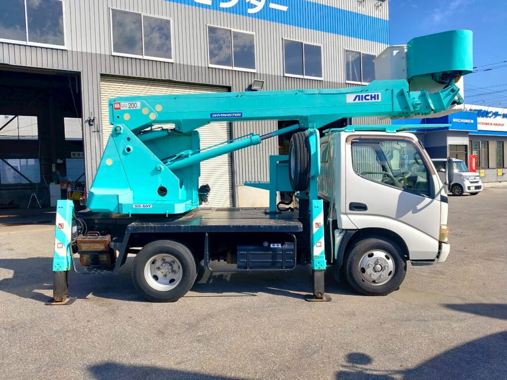 平成19年　日野デュトロ12m高所作業車