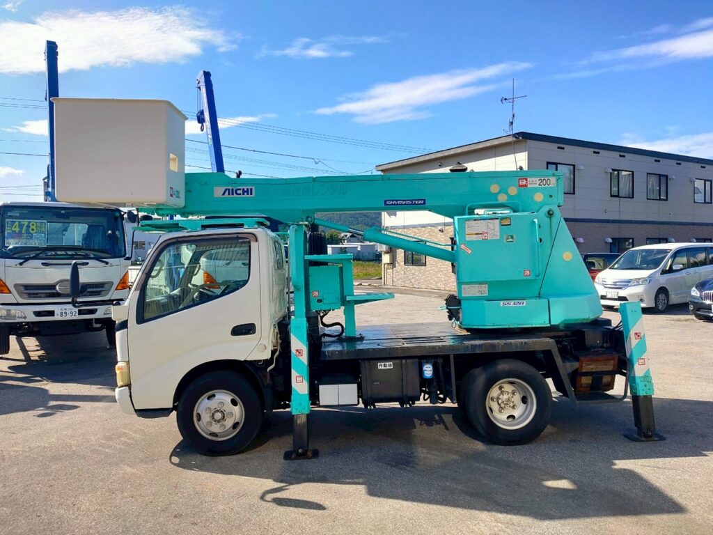 平成19年　日野デュトロ12m高所作業車