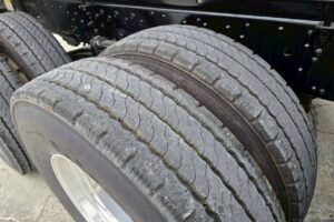 サムネイル: 平成27年　三菱　スーパーグレート大型ダンプ
