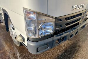サムネイル: 平成27年　いすゞエルフ2t平ショート4WD　後輪Wタイヤ