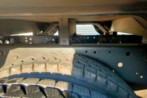 サムネイル: 平成27年　いすゞエルフ2t平ショート4WD　後輪Wタイヤ
