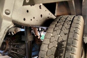 サムネイル: 平成27年　いすゞエルフ2t平ショート4WD　後輪Wタイヤ