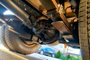 サムネイル: 平成27年　いすゞエルフ2t平ショート4WD　後輪Wタイヤ
