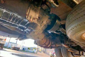 サムネイル: 平成27年　いすゞエルフ2t平ショート4WD　後輪Wタイヤ