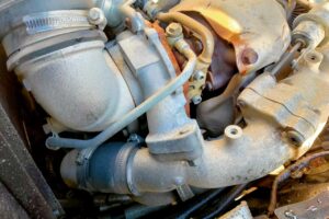サムネイル: 平成27年　いすゞエルフ2t平ショート4WD　後輪Wタイヤ